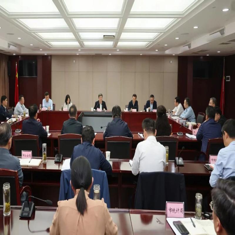 任泽锋在市委专题会议上强调加快推动文旅融合高质量发展